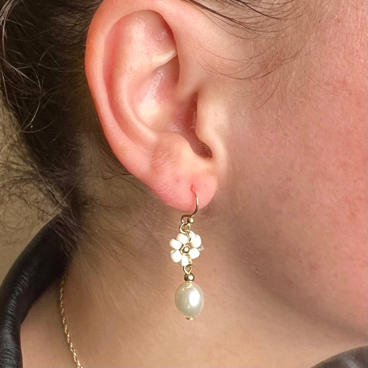 Flower And Pearl Drop White