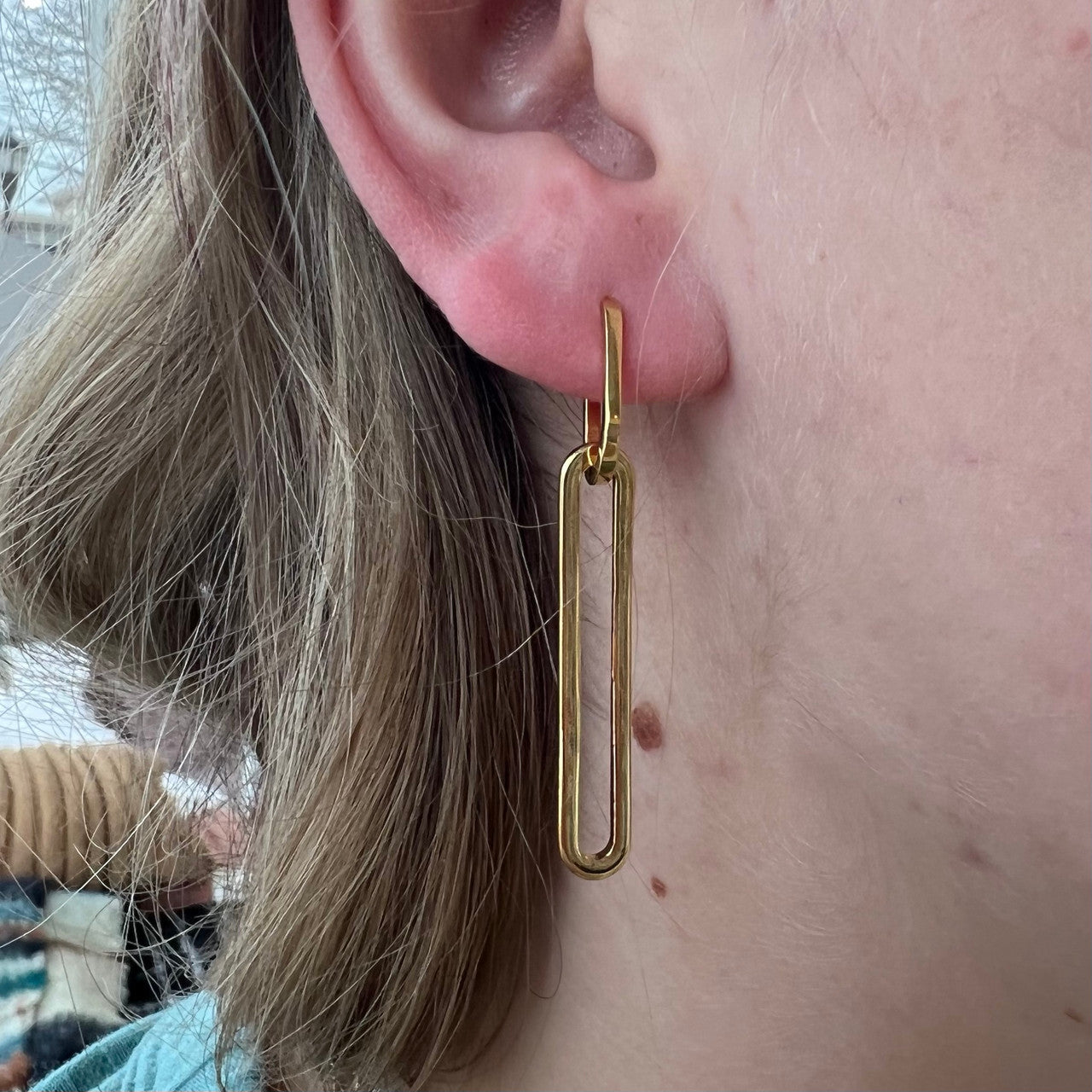 Log Link Huggie Earring