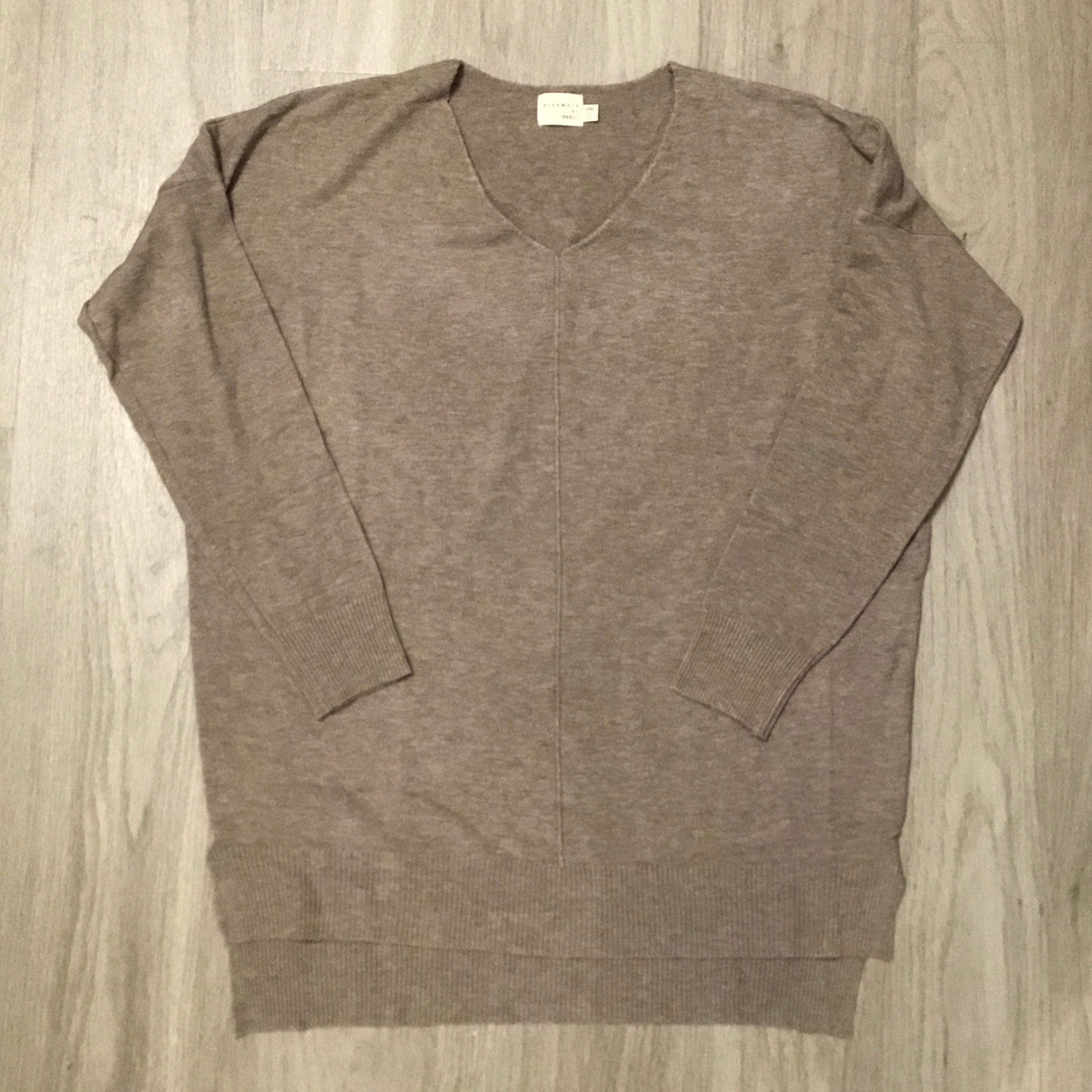 V-neck Sweater Mocha